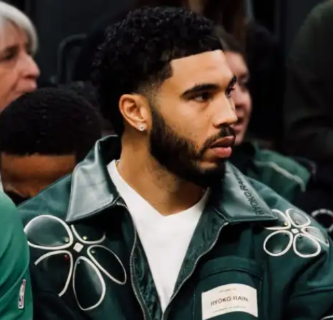 阿里纳斯：塔图姆本赛季别复出，恩比德和浓眉就是前车之鉴