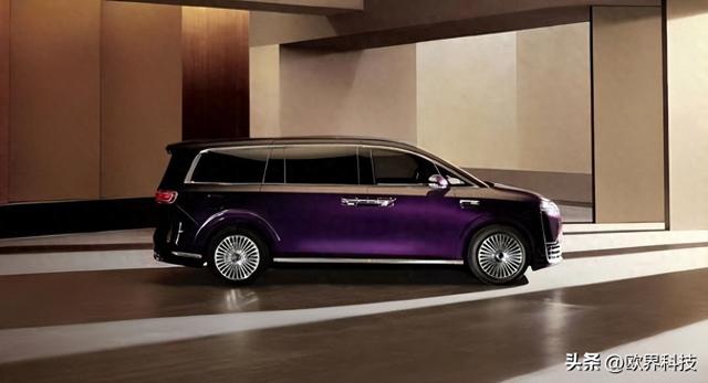 智界V9内饰首发！鸿蒙智行重新定义MPV，颠覆传统豪华