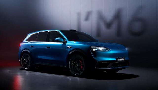 问界M6实车视频曝光 更年轻、超动感