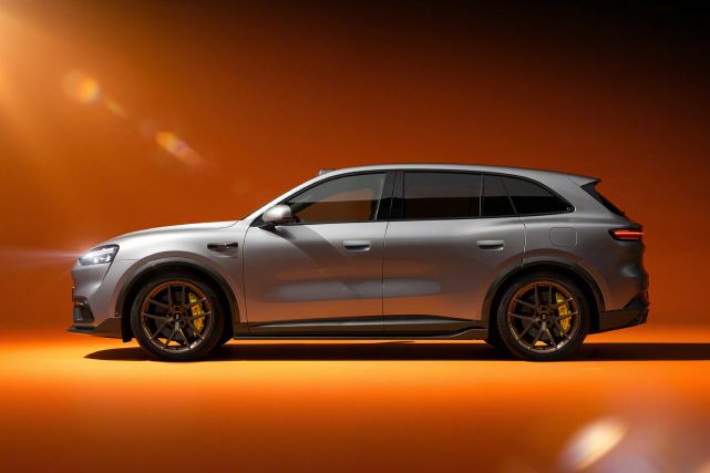 当代年轻人：我？买得起“卡宴”了？