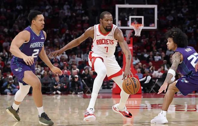 火箭输黄蜂！杜兰特+史密斯空砍48分，3潜力小将全崩，替补填坑！