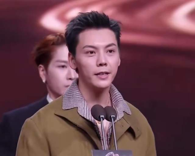 陈伟霆说我去年是很好命的一年，希望新的一年，大家跟我的角色一样“好命”