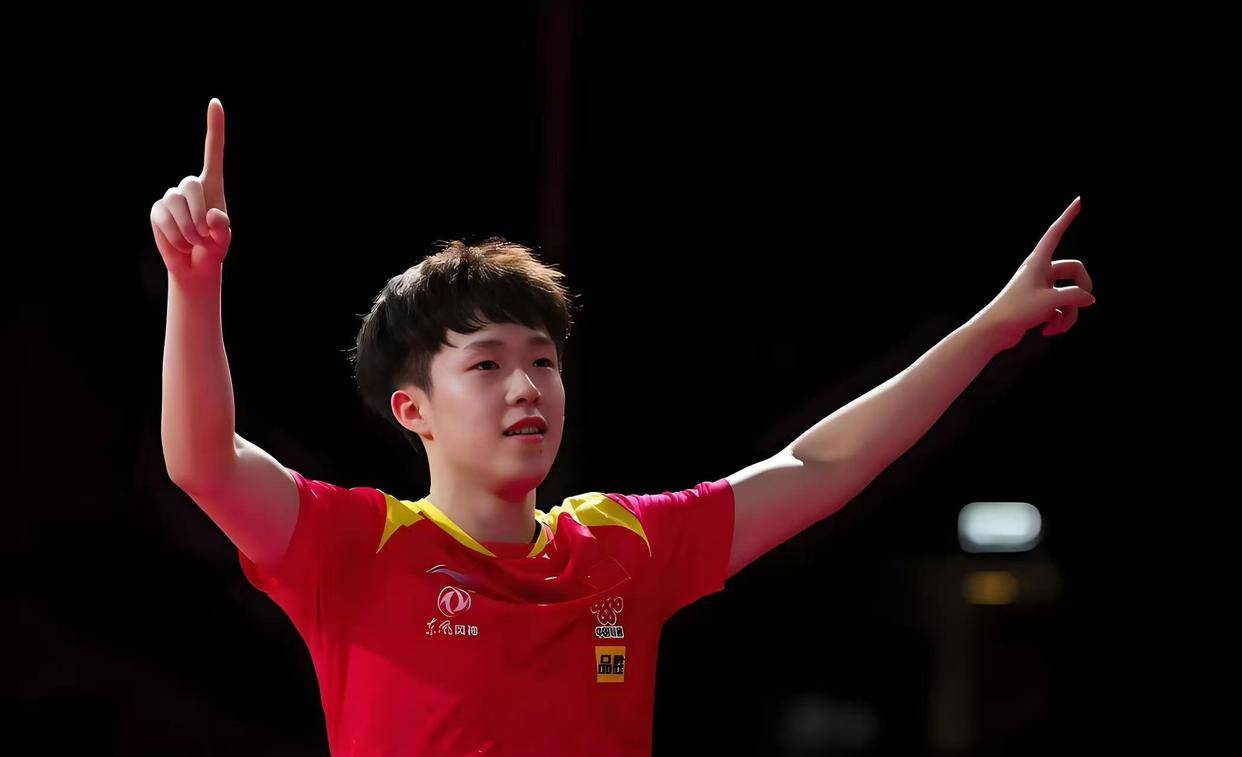 国乒主力一年飞行18万公里!梁靖崑退赛背后,王楚钦孙颖莎已缺席赛场近一个月,赛程过密代价太大啊