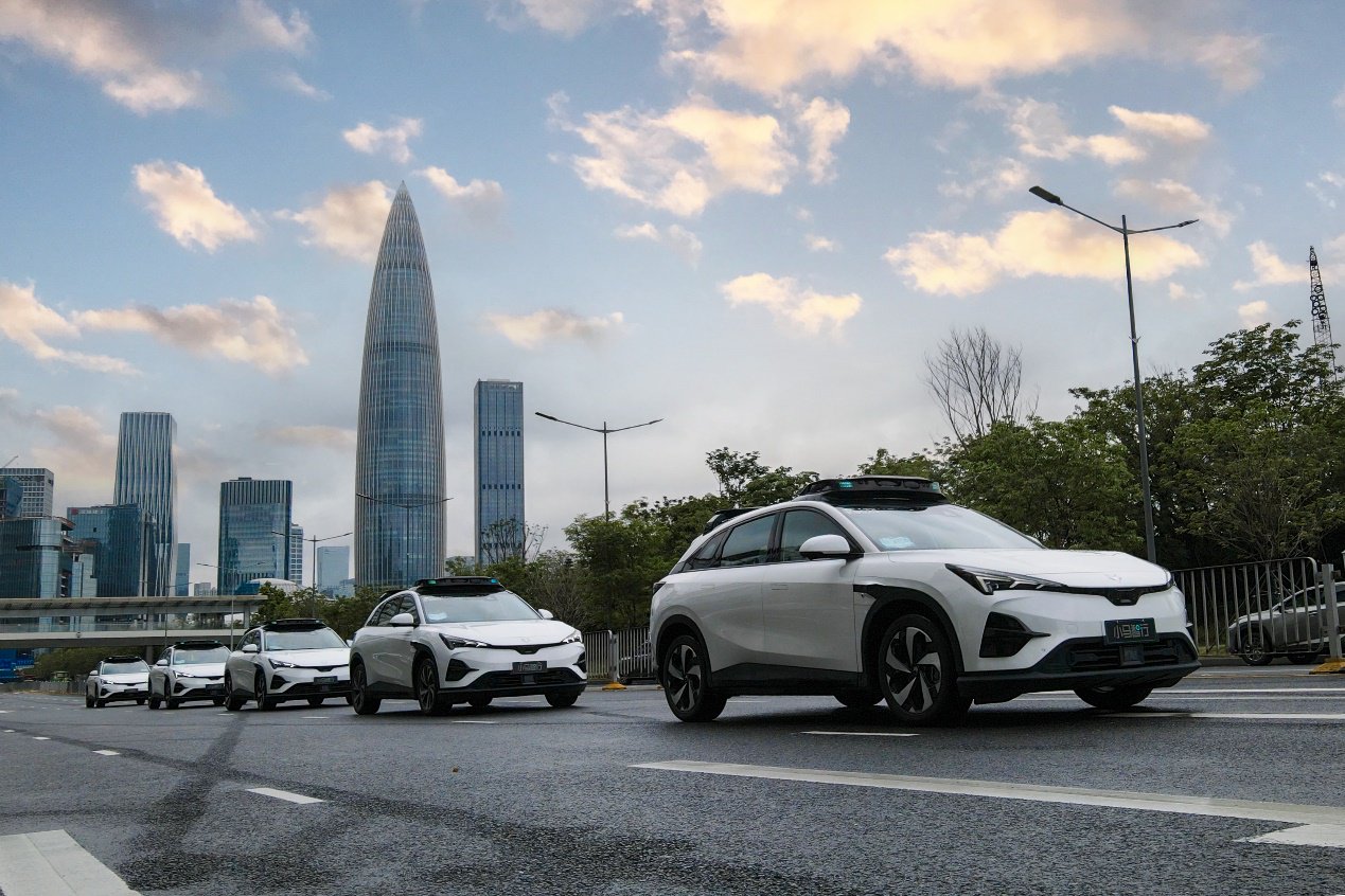 小马智行携手北汽新能源 极狐阿尔法 T5 Robotaxi量产在深圳推进落地