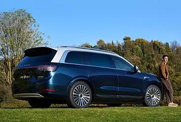 月销18万辆背后:华为HI模式为何悄然超越鸿蒙智行