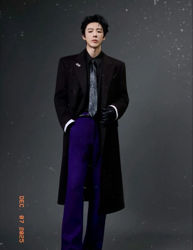 尖叫男神刘宇宁，帮曾舜晞化解尴尬，给员工拿饼干和糖，被赞贴心