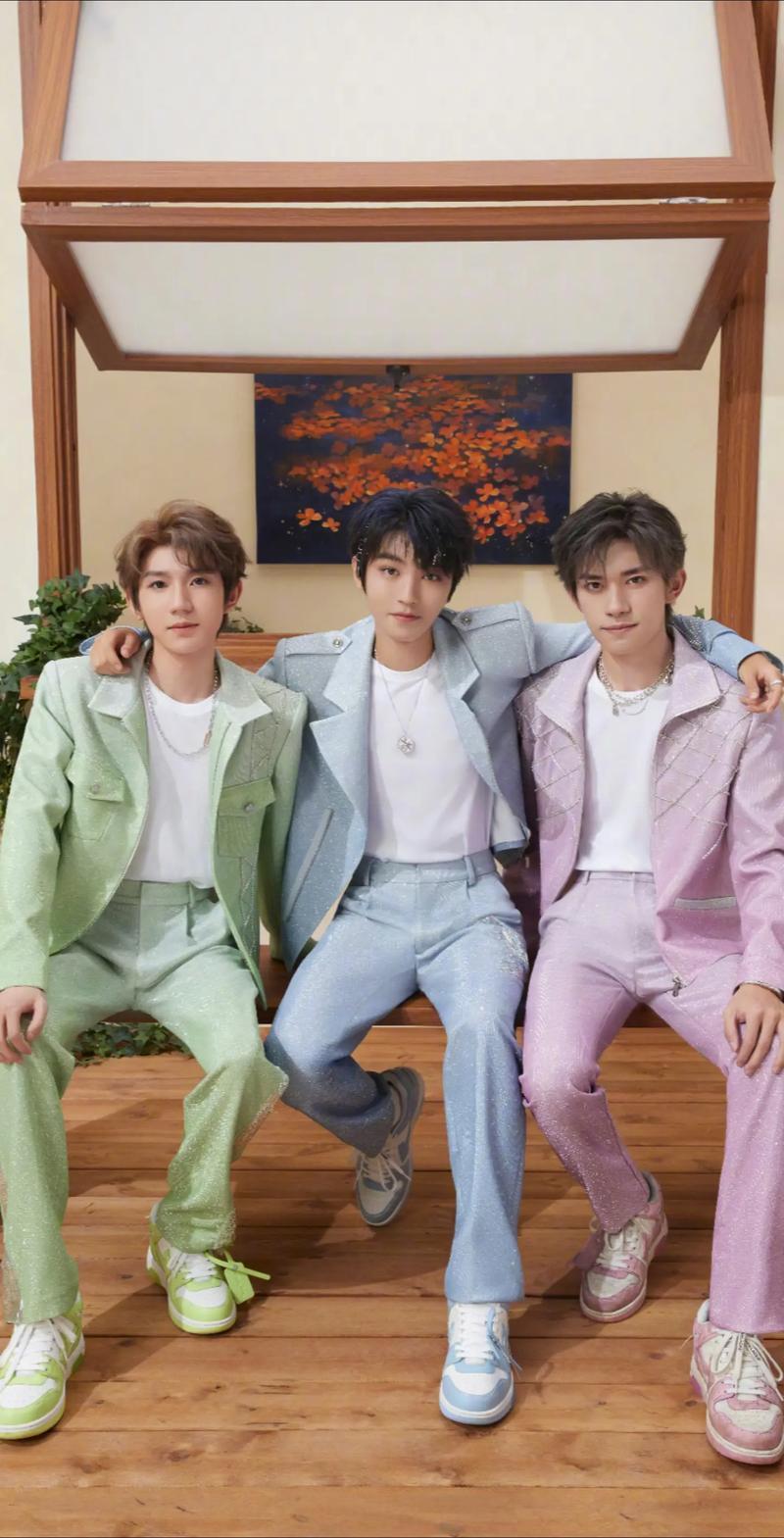 TFBOYS卡点庆祝十二周年,王俊凯、王源、易烊千玺三人夏日之约