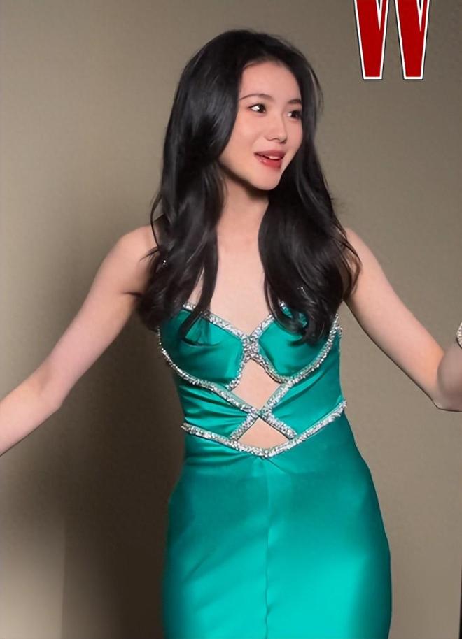 上海盛典，辛芷蕾脸僵，林允好惊艳，倪妮吊眼，张雨绮像粉色螳螂