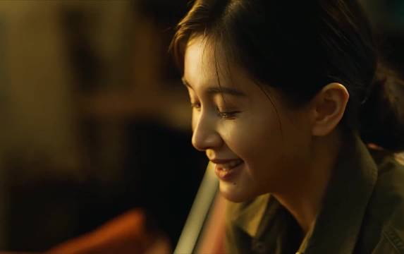 雨季重逢爱人失忆，女子喜极而泣