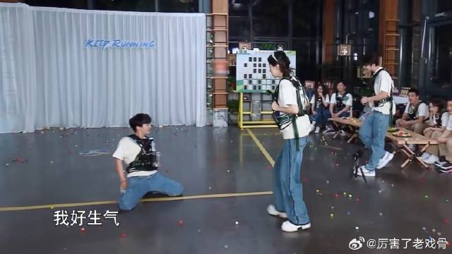 这段反复播放，baby周深下蛋式接球，李晨都没眼看了！