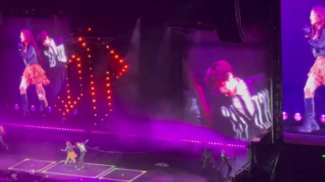 谁懂啊！马思纯黄明昊跳《没有明天》已成为我的人生舞台