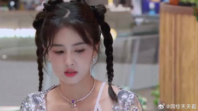 白鹿验证Minnie身份 下秒众人满脸愧疚：对不起，绝了！