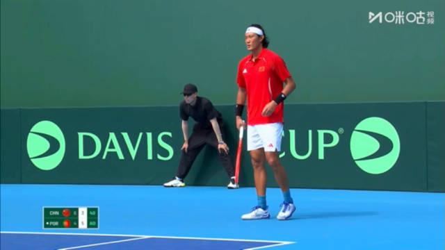戴维斯杯张之臻周意双打决胜盘战平，中国对阵葡萄牙关键战