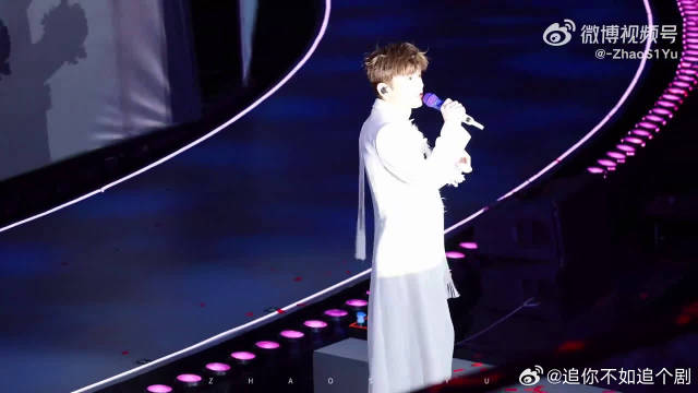 哇塞！蹲到张杰《习惯了》演唱会直拍，这波真的活久见 张杰未LIVE巡回演唱会