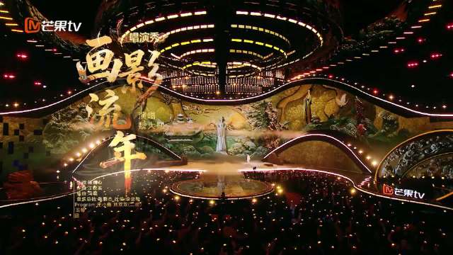 魏大勋白衣竹叶造型亮相中国网络视听盛典，诠释国风意境