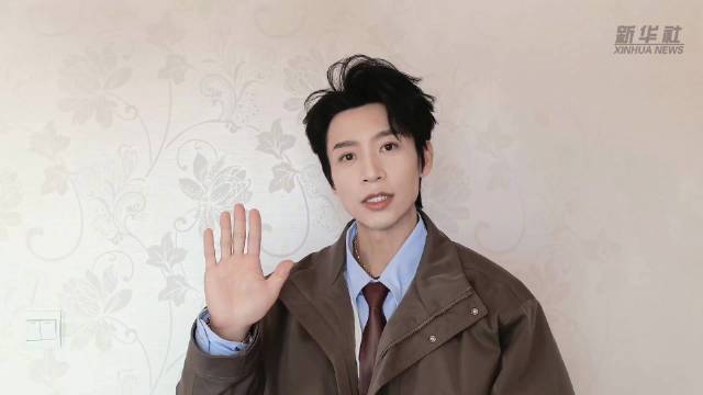 “一起为中国冰雪健儿加油，愿你们乘风破浪，团结拼搏，再创新的辉煌！”