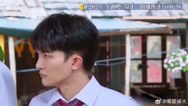 周深人气简直太高了 都到泰国了，还有那么多的粉丝绝了！