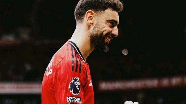 鲁尼295场造200球领跑曼联历史，B费C罗紧随其后