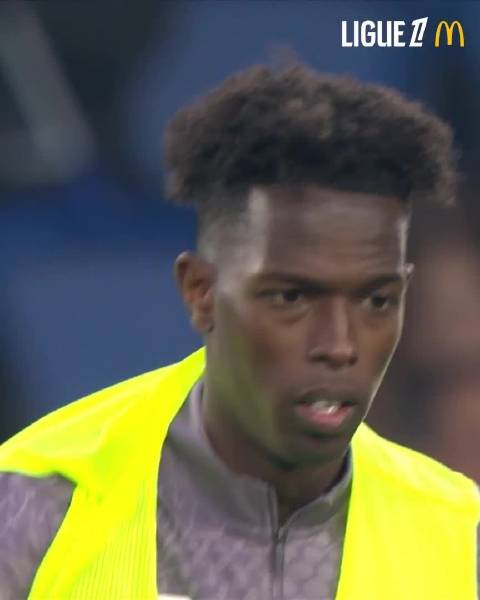 费利克斯·科雷亚的天赋秀  你认为这位葡萄牙前锋在里尔的表现如何？