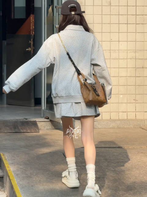 白鹿发文告白粉丝，爱意汹涌澎湃