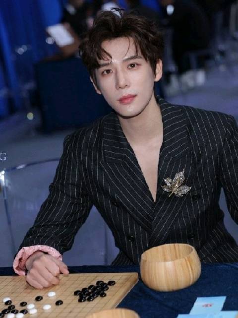 状态好好哇霸总的清冷感 期待新剧开机！