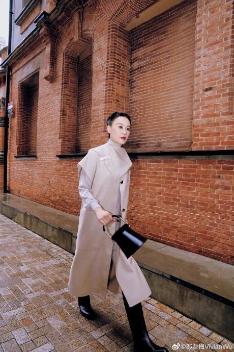 邬君梅首度公开丈夫奥斯卡病逝