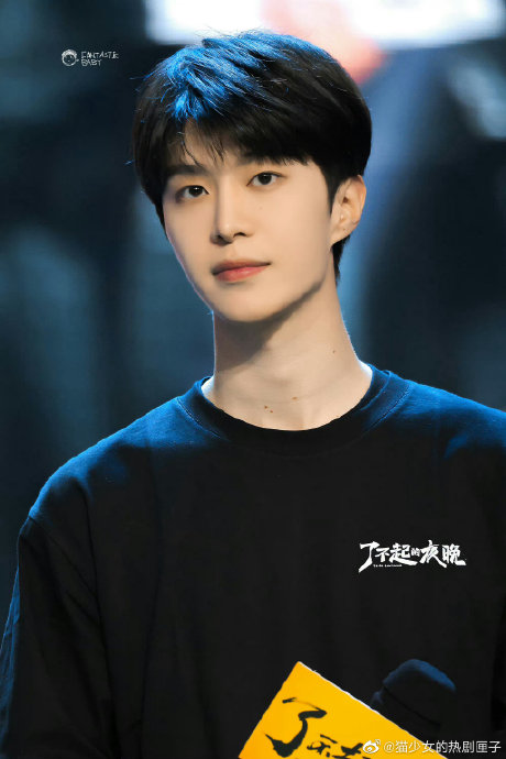 范丞丞曾为《了不起的夜晚》增重30斤，具体是如何做到的？