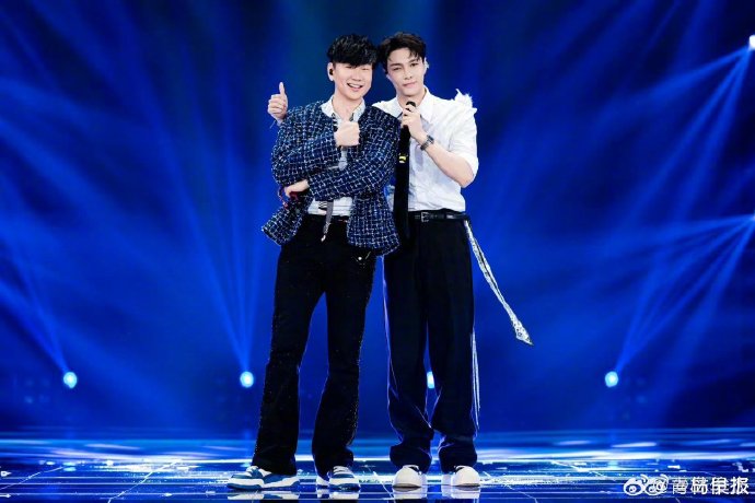 林俊杰与张艺兴首次相识是在什么场合？