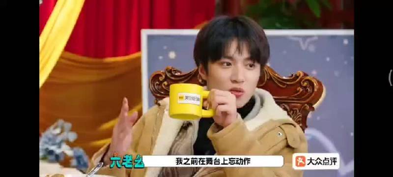 王鹤棣贴脸开大黄晓明闹太套梗，都让黄晓明没辙了！