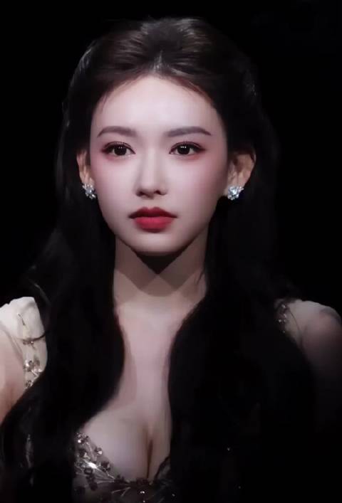 程潇微博之夜红毯直拍，我家潇潇满分女来的