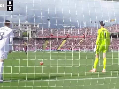 乌拉圭爆抽哥脚下的力量究竟有多恐怖？