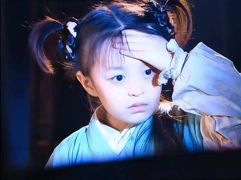 小女孩捡到许愿神杯却不愿意用