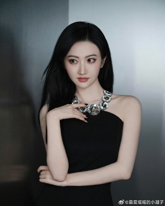 景甜2026年2月6日逛街被拍到的具体情境是怎样的？