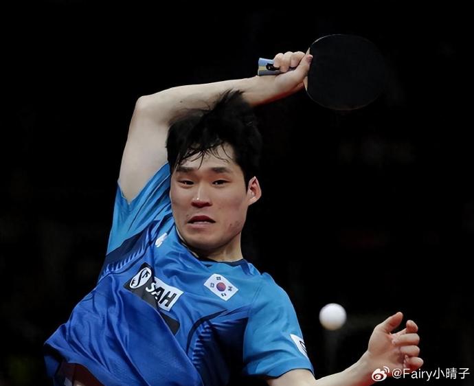 申裕斌在本届亚洲杯接连遭遇悬殊比分失利的原因是什么？