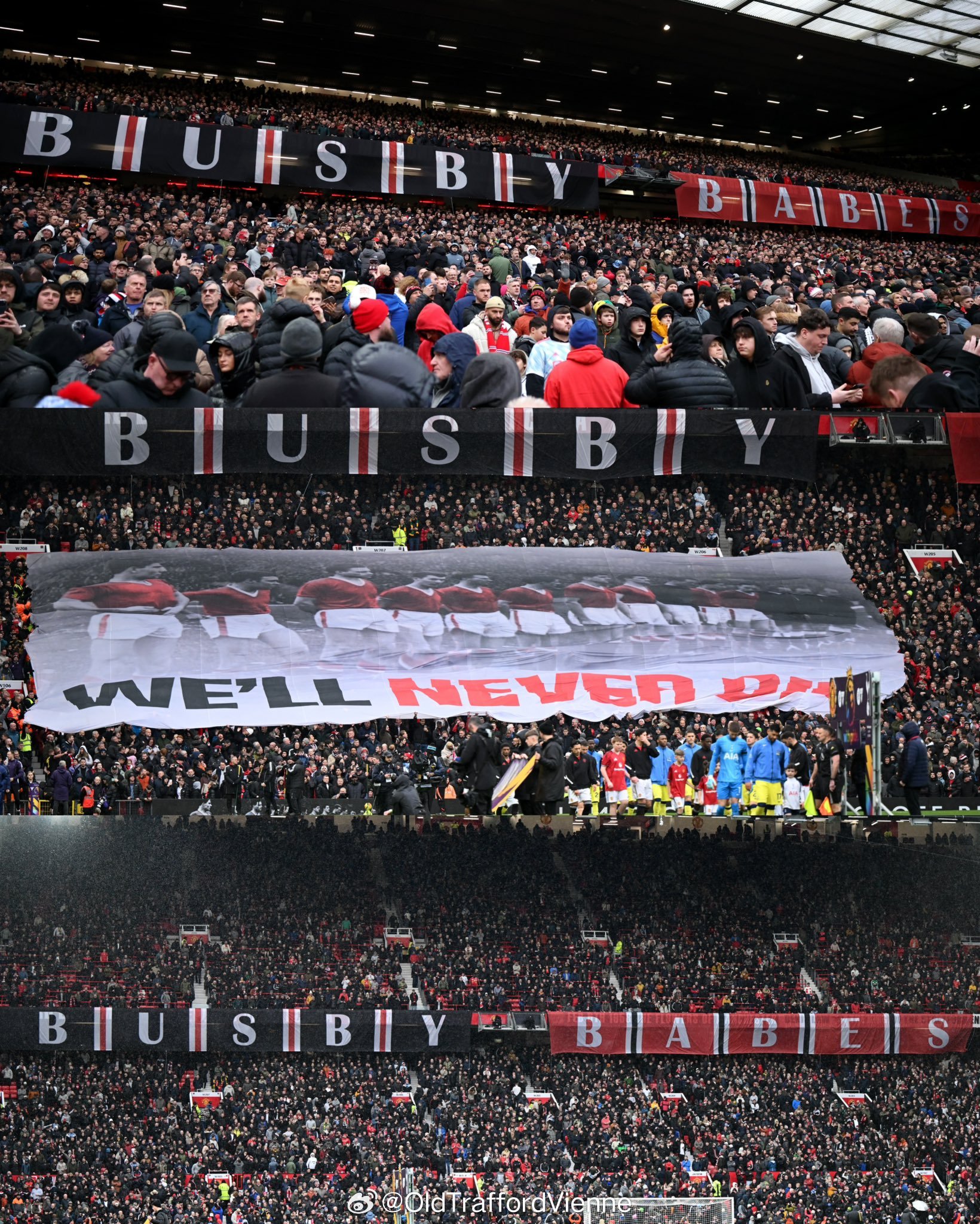 曼联2-0热刺豪取四连胜，姆贝乌默、费尔南德斯破门