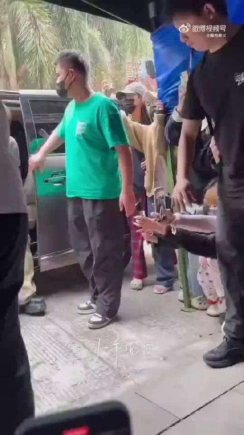 TF四代《我们的少年时代2》今日剧本围读，王橹杰张桂源等亮相