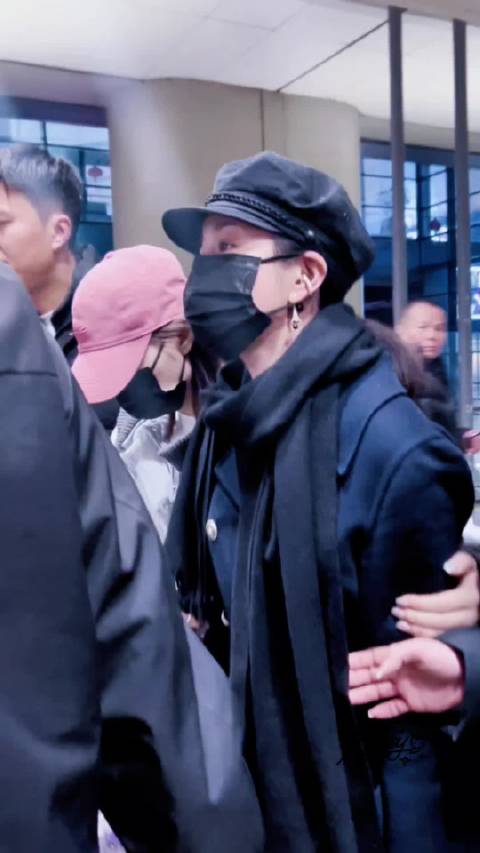 陈妍希 SHA到达 小宝宝辛苦嘞！早点休息，晚安