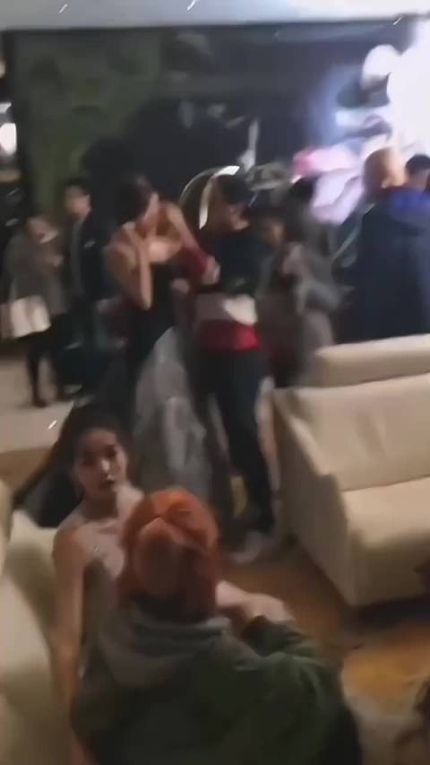 李一桐早年某线下盛典活动内场直拍