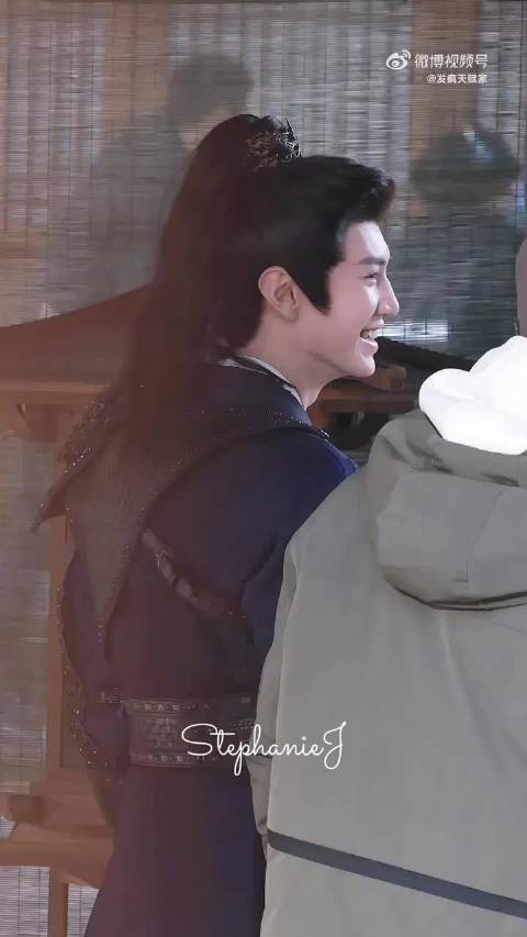 陈哲远主演梦花廷电视剧版引观众沉浸