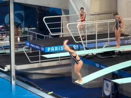 全红婵再上演水花消失术 全红婵教练陈若琳