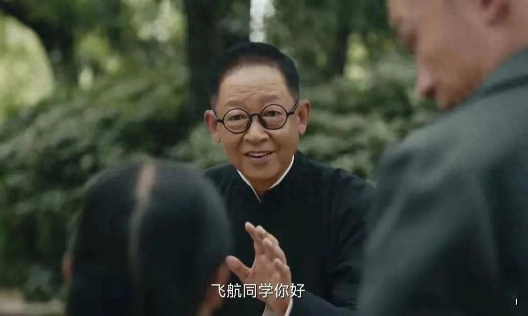 聂远女儿惊艳亮相暗夜与黎明:星二代传承与成长