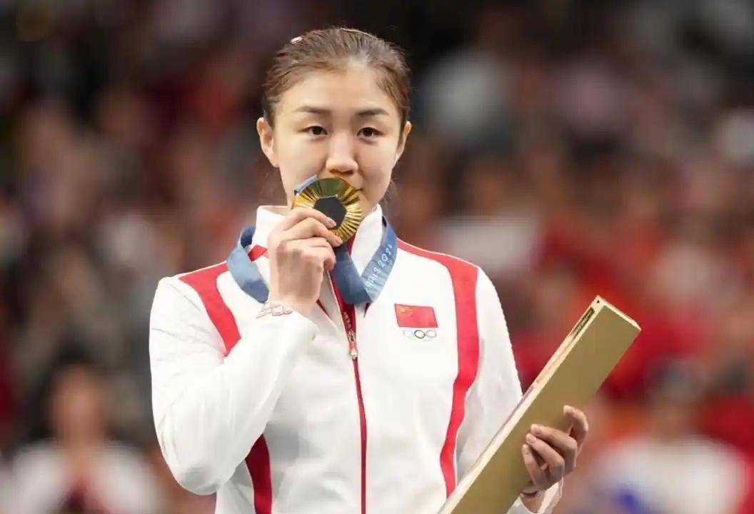 2大喜讯!32岁陈梦官宣圆梦，妈妈之前总操心她打球以后的日子，现在看，这份牵挂可以已经放下了