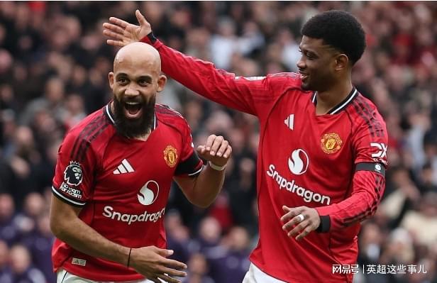 豪取4连胜！曼联终结6场不胜尴尬，逼近英超前3，B费独造2球！