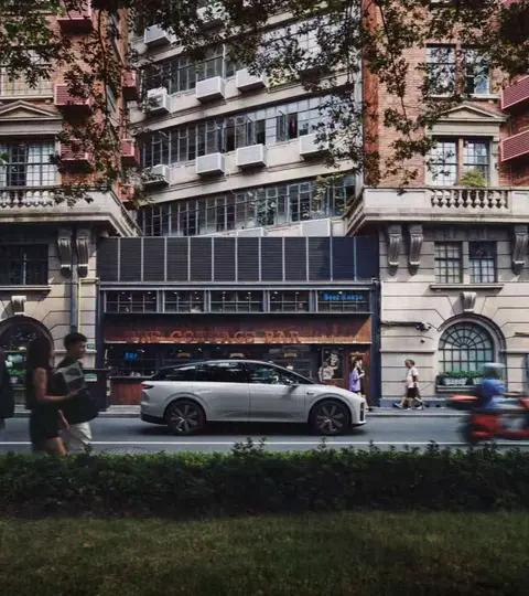 理想汽车又出新款了，这次是i6，也不知道他们哪来的那个劲头