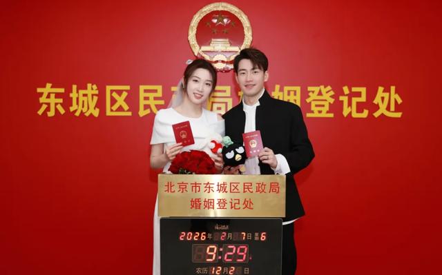 恭喜！国乒第一美女官宣结婚，男方是国羽大帅哥，网友在线送祝福