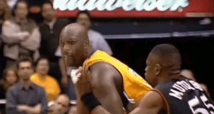 文班亚马:身高臂展与技术的完美结合,挑战篮球防守极限