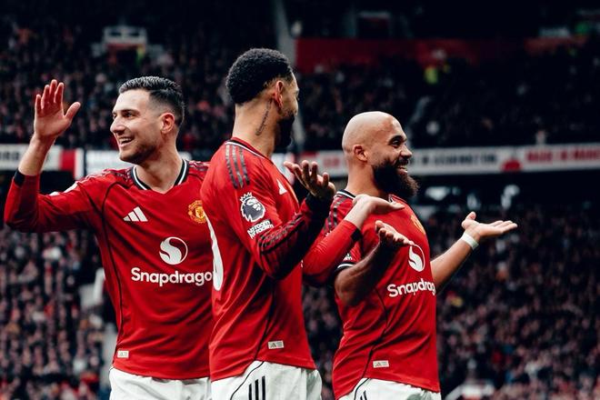 2-0赢球，曼联结束各项赛事对热刺连续8场不胜