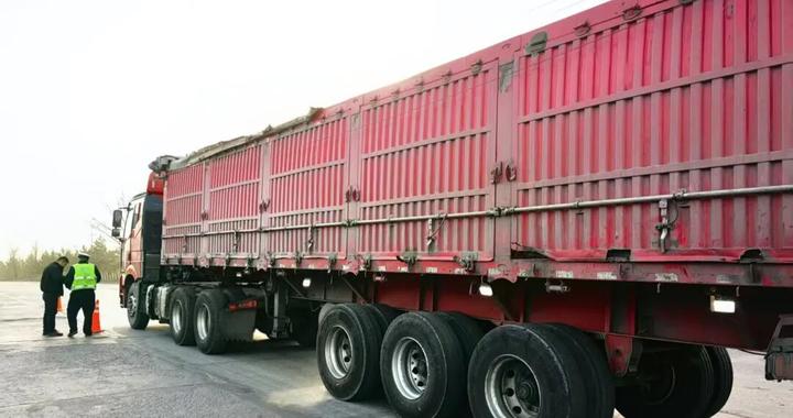 能躲否？大货车改数字躲抓拍，结果重罚还被拘