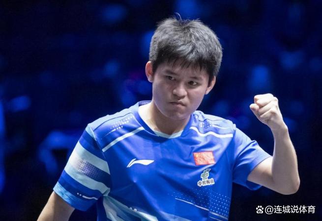林诗栋3-0速胜,邓亚萍点评一针见血,国乒新星听进去了