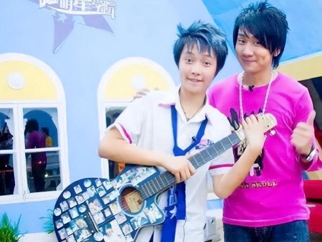 张艺兴13岁时与林俊杰相识，今已成国际音乐巨星！